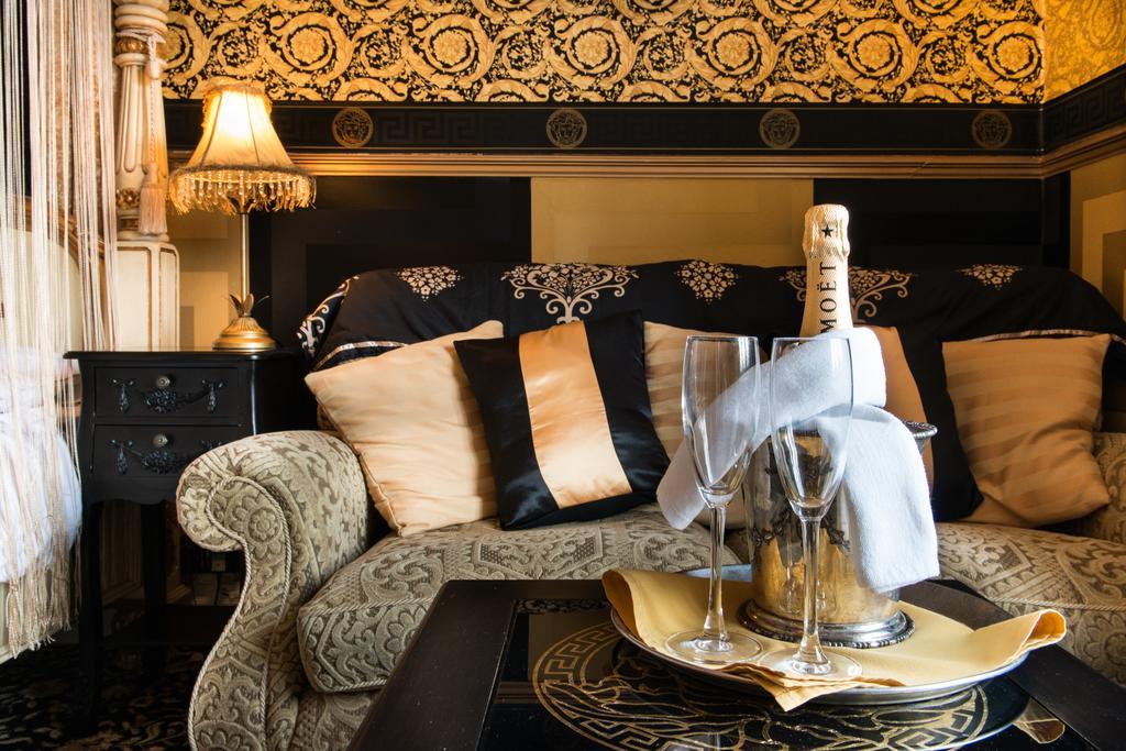 Maenan Abbey Hotel Лланруст Экстерьер фото