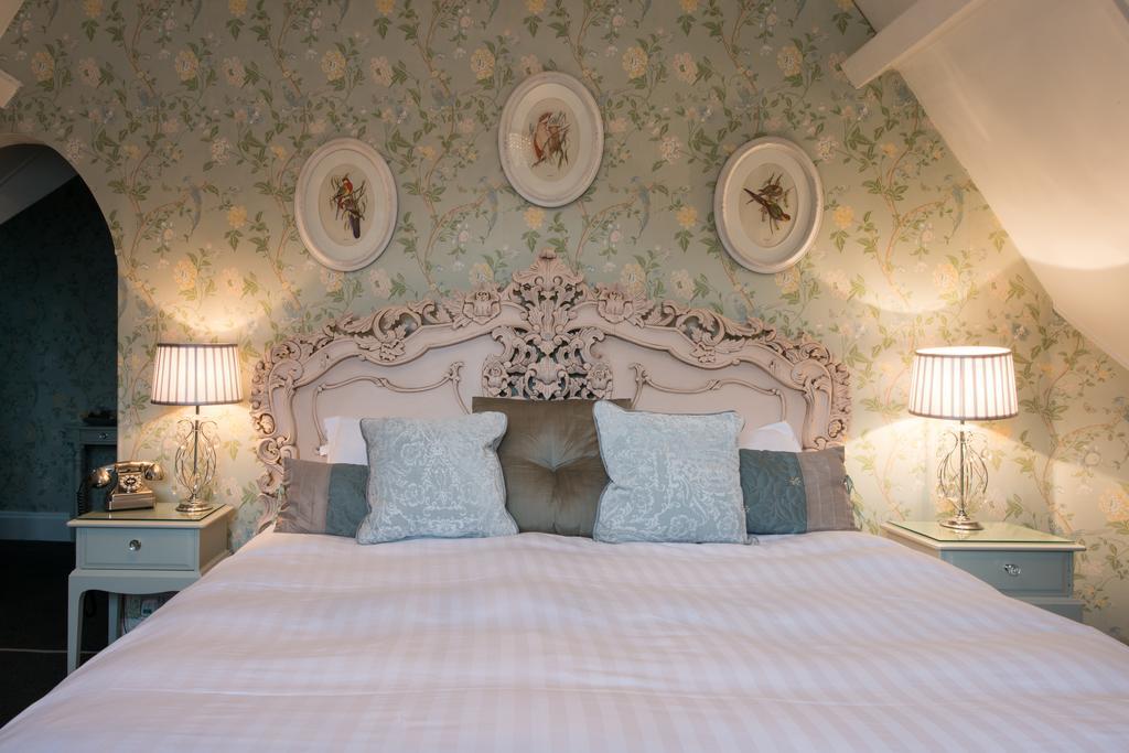 Maenan Abbey Hotel Лланруст Экстерьер фото