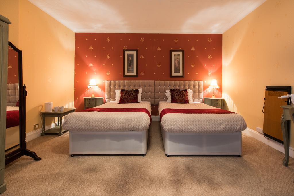 Maenan Abbey Hotel Лланруст Экстерьер фото