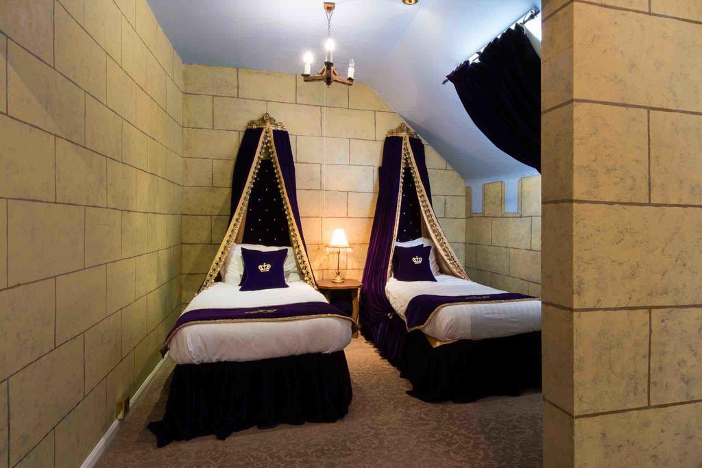 Maenan Abbey Hotel Лланруст Экстерьер фото