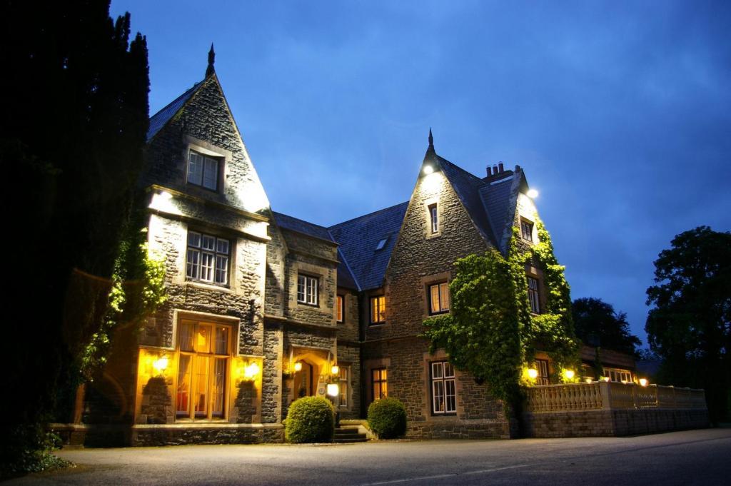 Maenan Abbey Hotel Лланруст Экстерьер фото